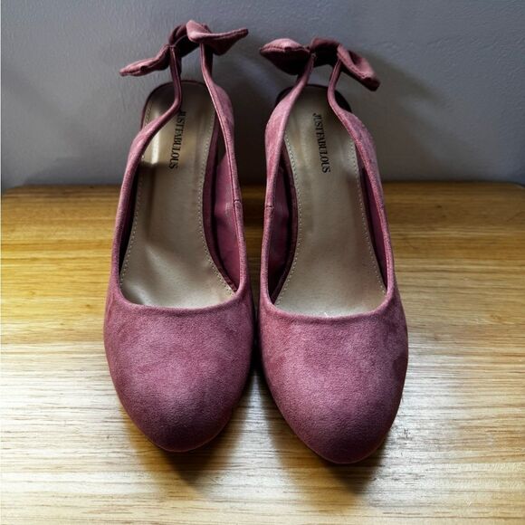 Just Fabulous Velvet Pink Women's Shoes Size 11
With Bow Design in the back - Picture 1 of 5